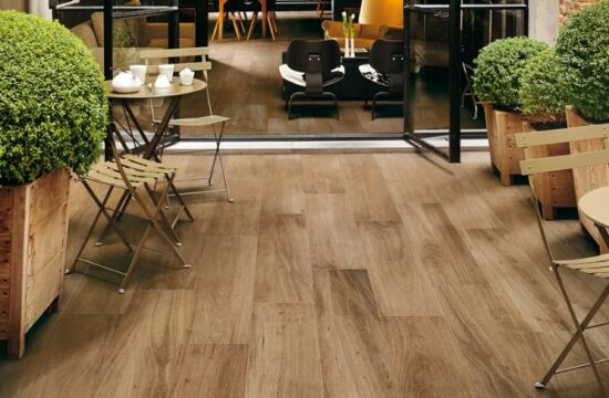 Płytki drewnopodobne do Twojego wnętrza