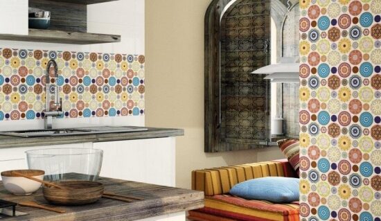 Jak zaaranżować kuchnię przy użyciu płytek 3D?